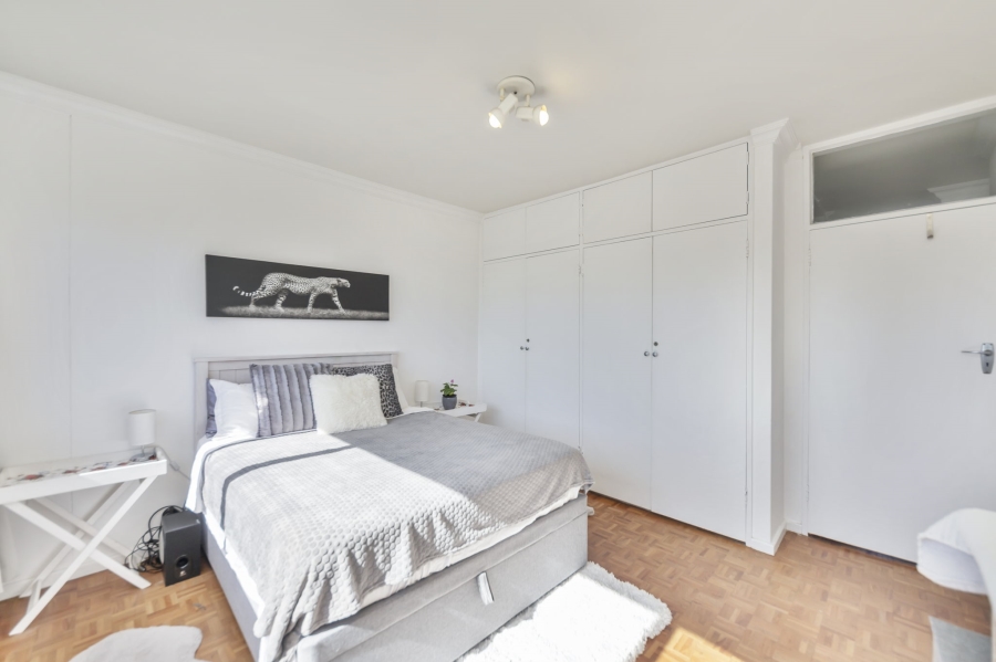 To Let 2 Bedroom Property for Rent in Green Point Western Cape
